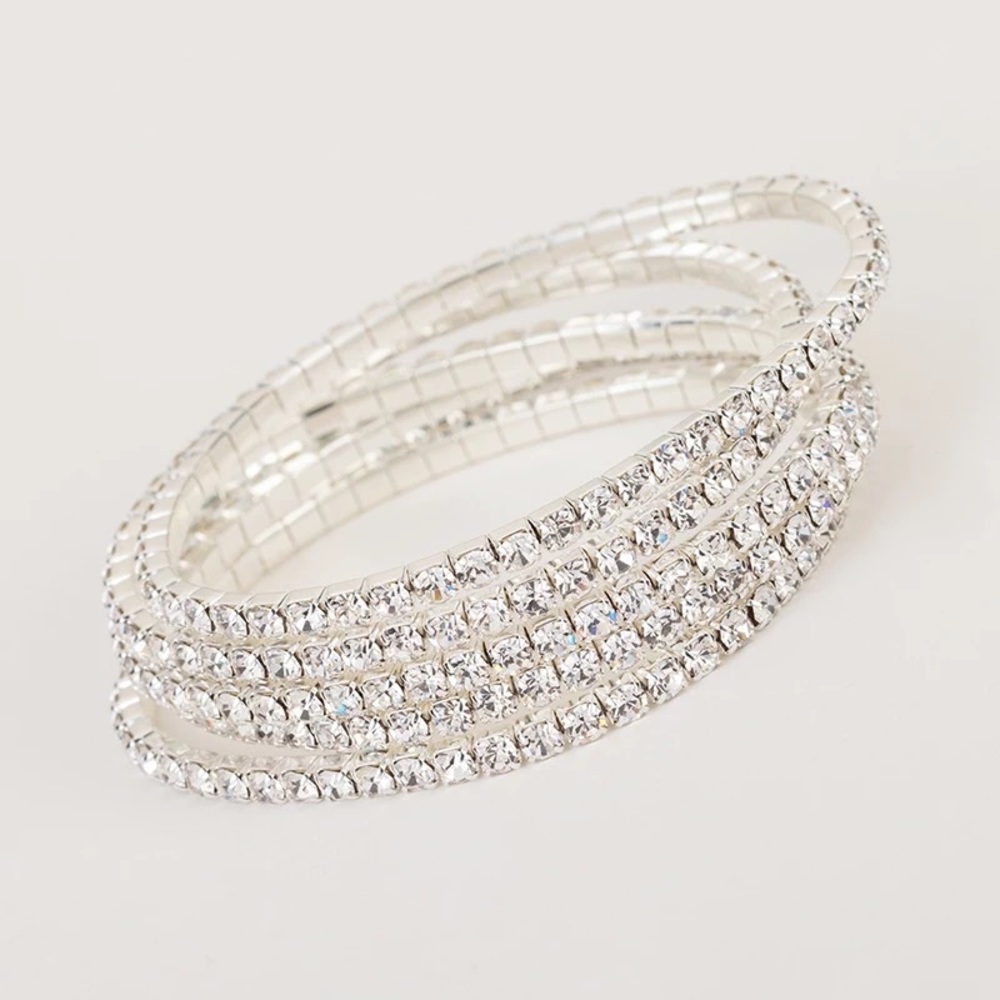 NWT Beautiful diamond bracelet